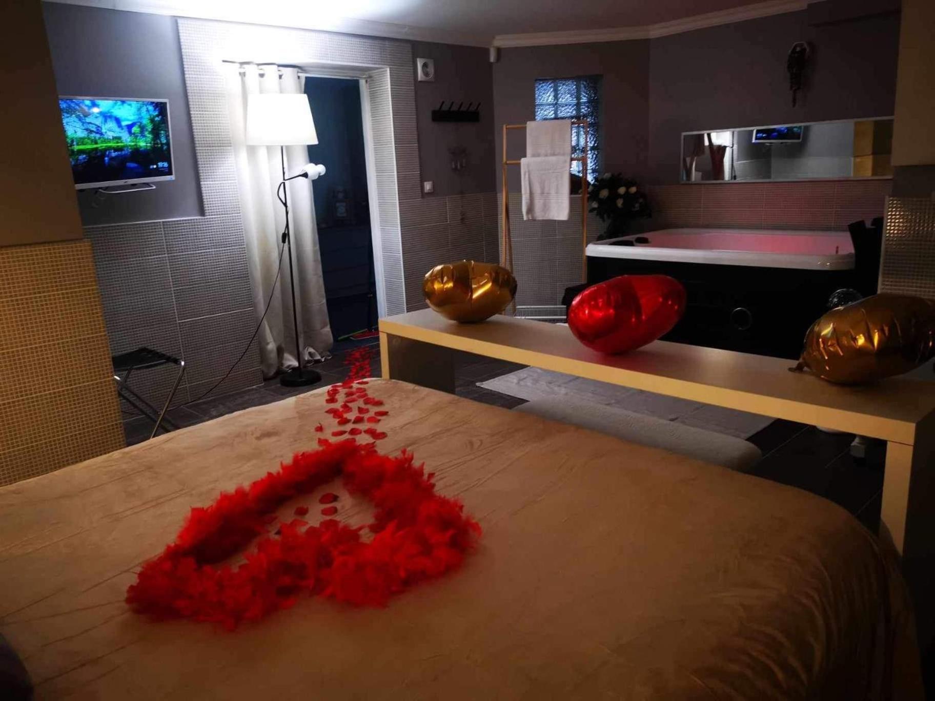 Suite Jacuzzi Au Calme Domont Luaran gambar